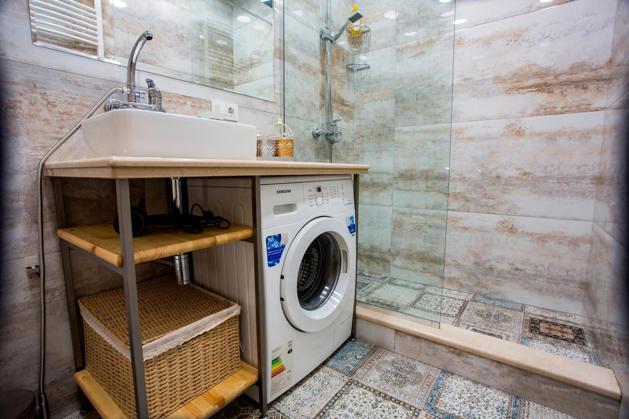 Yellow Apartment In Avlabari Тбилиси Экстерьер фото